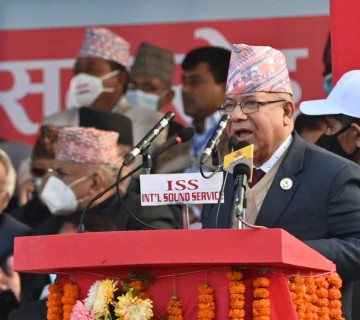 राजनीतिक फोहोर सफा गर्दै सामाजिक न्यायमा अघि बढौँ :  माधवकुमार नेपाल